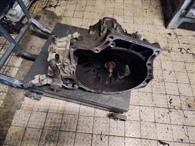 MAZDA 323 2001.02.01-2003.12.31 Sebességváltó. benzines manuális