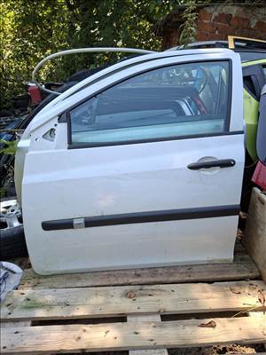 Renault Clio 3 b,e ajtó eladó.