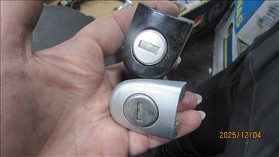 Seat León I bal első hengerzár (1M0837138A)