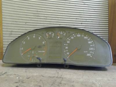 AUDI A4 94-98 Kilóméteróra