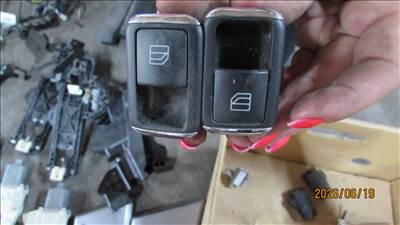 Mercedes GLK jobb első ablakemelő kapcsoló a2048707358