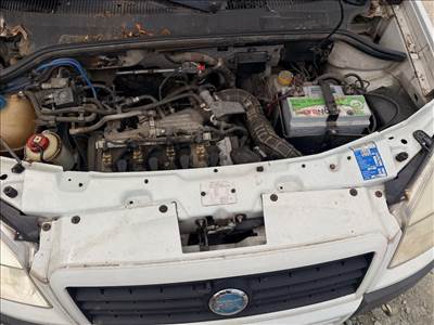Fiat Doblo I 1.6 16V homlokfal