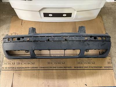 VW Bora első lökhárító  1j5807217k