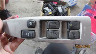 Toyota Corolla Verso '03 négyes ablakemelő kapcsoló 84040-13080