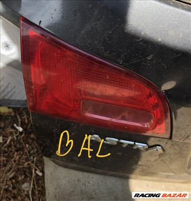 Opel Astra J Hátsó belső lámpa kombi 