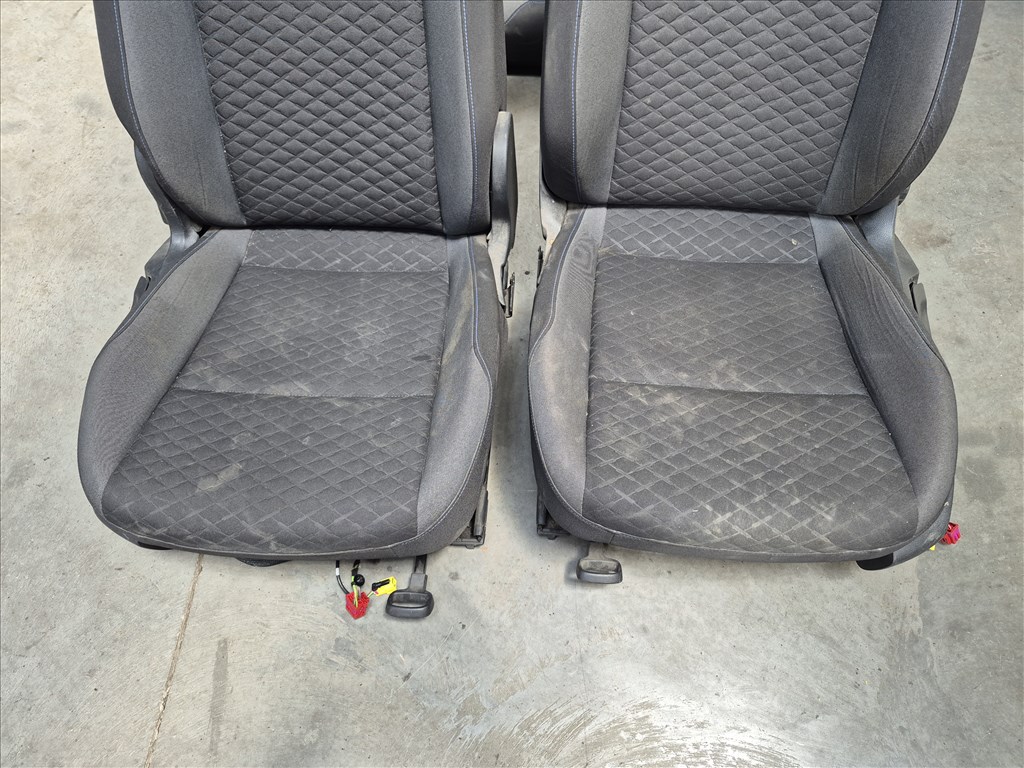 Volkswagen Golf VII kombi ülés garnitúra (36515) 4. kép