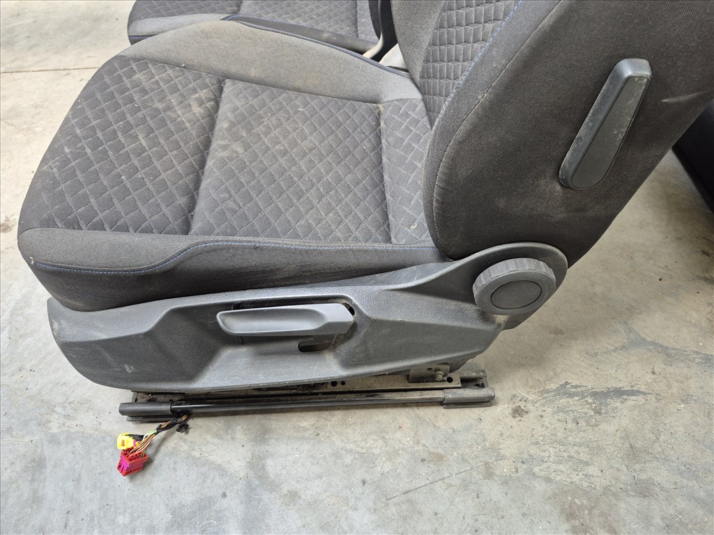 Volkswagen Golf VII kombi ülés garnitúra (36515) 7. kép