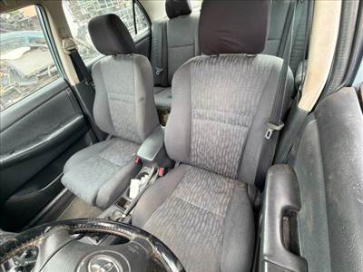 Toyota Corolla (E120/E130) Jobb első Fejtámla *168289*