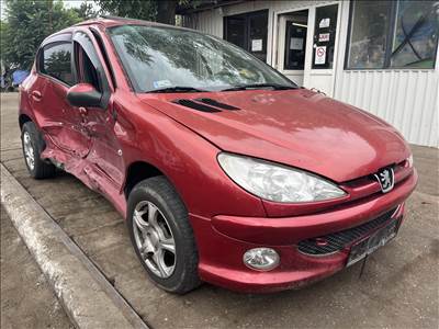 Peugeot 206 1.4HDI bontott alkatrészei