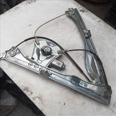 Renault Clio III  Bal első elektromos ablakemelő 8200291145