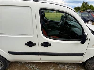 Fiat Doblo I 1.6 16V jobb első ajtó 