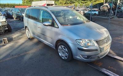 Volkswagen Touran bontott alkatrészei