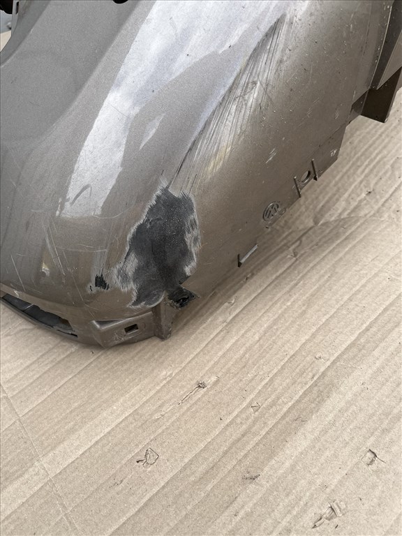 VW Amarok II első lökhárító  n1xb17c831c 4. kép