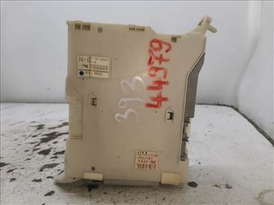LEXUS IS II (GSE2_/ ALE2_/ USE2_) 220d (ALE20) Biztosítéktábla Utastér #44979# 8273053020