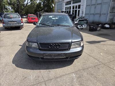 Audi A4 (B5 - 8D) Avant 1.9 TDI fényszóró 