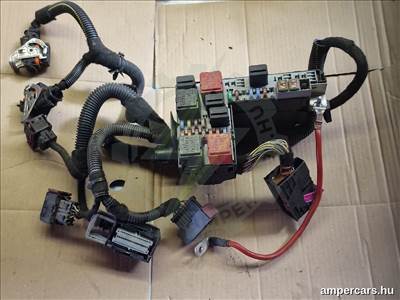 OPEL CORSA D Biztosítéktábla Motortér (2006–2010) 13292736