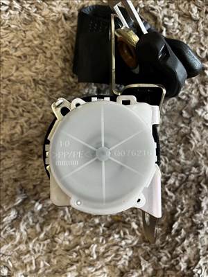 Toyota Yaris GR - Hátsó biztonsági öv, bal oldal q076216