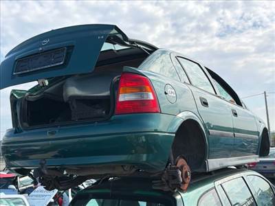 Opel Astra G Jobb hátsó Ajtó (Részeivel) *158644*