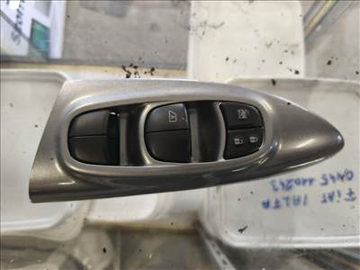 Nissan Juke I 1.5 dCi bal ablakemelő kapcsoló 