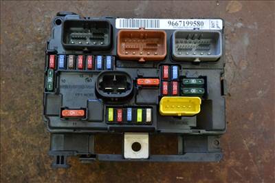 Citroen, Peugeot BSM-R07 BSM modul motortéri biztosítéktábla! 9667199580, BSM-R07, BSM00R07