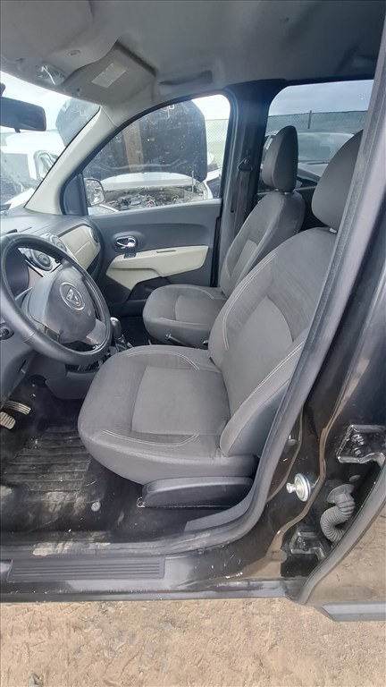 Dacia Lodgy bontott alkatrészei 4. kép