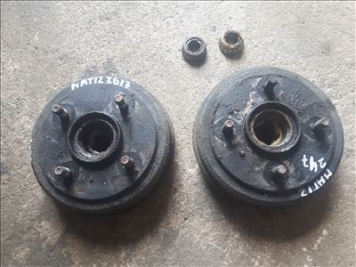 Daewoo Matiz bontott hátsó fékdob tőcsavarral