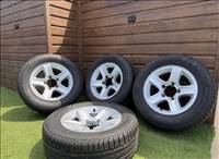  16" újszerű Vitara / Niva felni, rajta újszerű gumi 