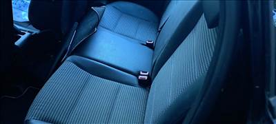 Mercedes A-osztály W169 hátsó ülés sor