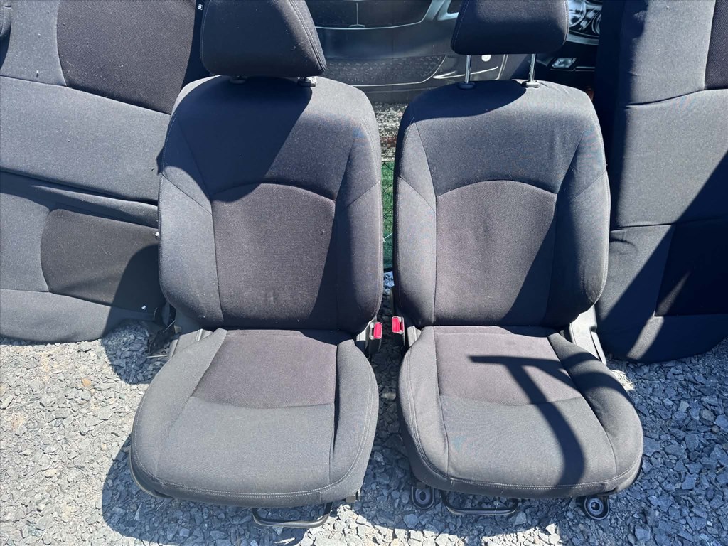 Nissan Note II ülés  2. kép
