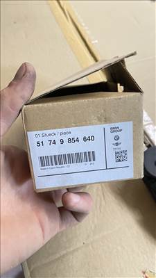 BMW 5-ös sorozat, BMW 6-os sorozat, BMW 7-es sorozat Hűtőrács zsalu állítómotor 51749854640 e70578100-9854640