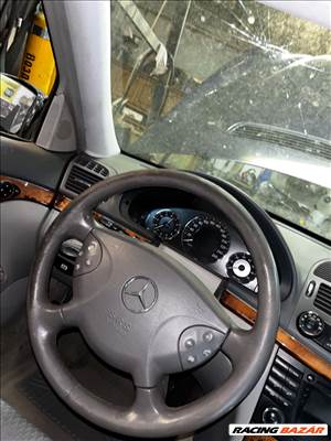 Mercedes E 240 (W211) bontott alkatrészei