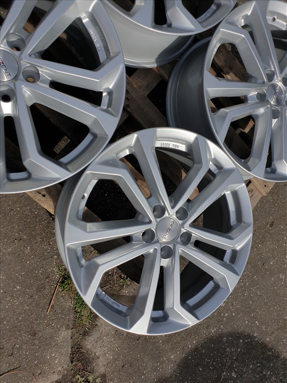 18" 5x108 Dezent 3. kép