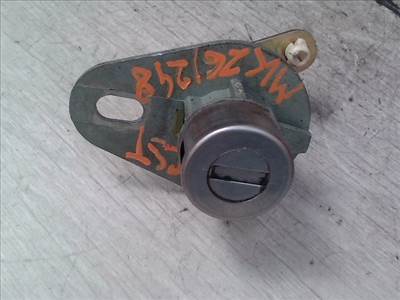KIA PICANTO Csomagtérajtó dugózár