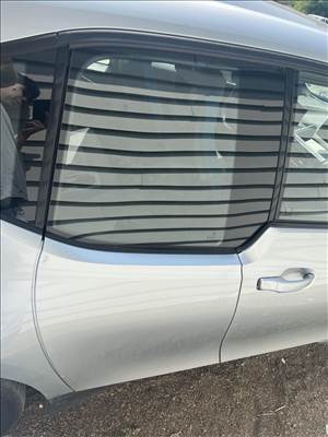 BMW i3 (I01) jobb hátsó ajtó ezüst komplett üveggel