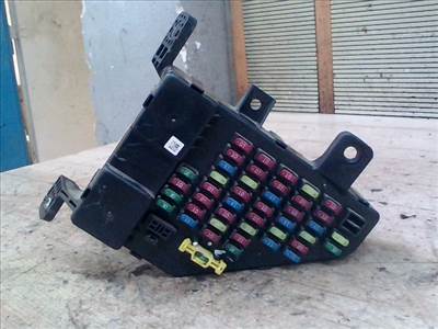 HYUNDAI Tucson 2004.04.01-2009.03.31 Biztosítéktábla BCM BSI BSM SAM GEM modul Utastér