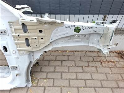 Nissan Navara (D23) jobb első negyed