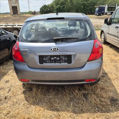 Kia Cee'd (ED) bontott alkatrészei