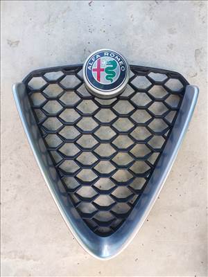 Alfa Romeo Giulia hűtőrács díszrács