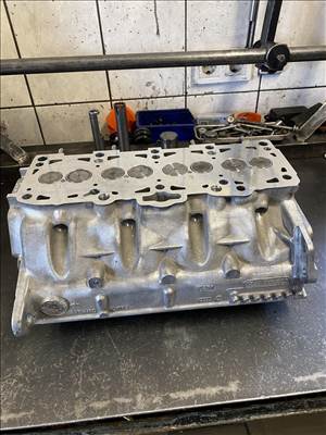 Volkswagen Passat B5 1.9 PDTdi hengerfej