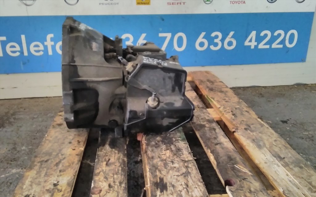 Ford 1,5TDCI BA6R-7002 ABG bontott váltó 2. kép