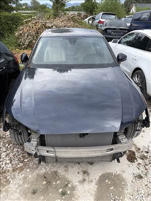 Audi A4 (B9 - 8W) bontott alkatrészei