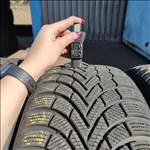 225/40 R18 Maxxis téli gumi 89000ft a 4db/28/