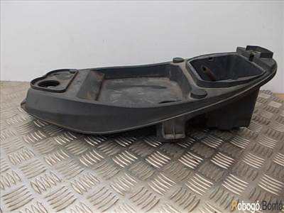 Piaggio Liberty 200 akkumlátor tartó