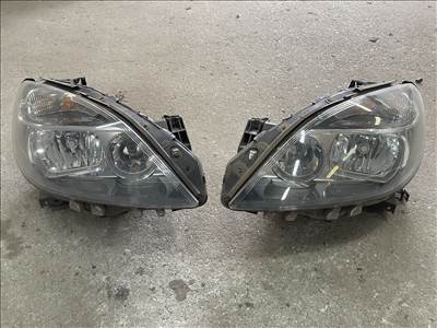 Mercedes B-osztály W246 W246 fényszórók a2468200261