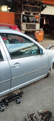 Volkswagen Bora Jobb első ajtó 