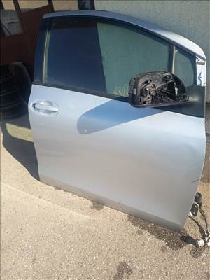 Toyota Yaris jobb első ajtó 2006- től 