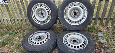 Transporter T5-6 5×120 lemezfelnik 205/65 R16C Goodrich négyévszakos gumikkal. 