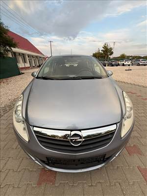 Eladó Opel Corsa 1.2 (1229 cm³, 80 PS)