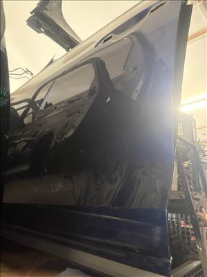 Audi Q8 bal első ajtó  4m8831051c