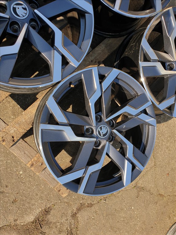 19" 5x112 Skoda 3. kép